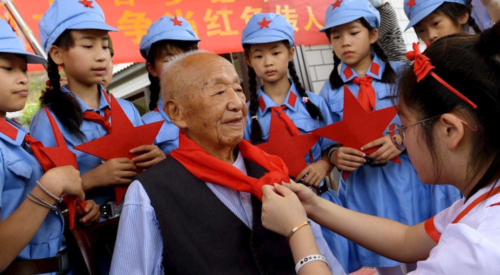 108 岁老红军胡正先育有5位子女
大女儿胡延华定居六安，一直陪在父亲身边，照料