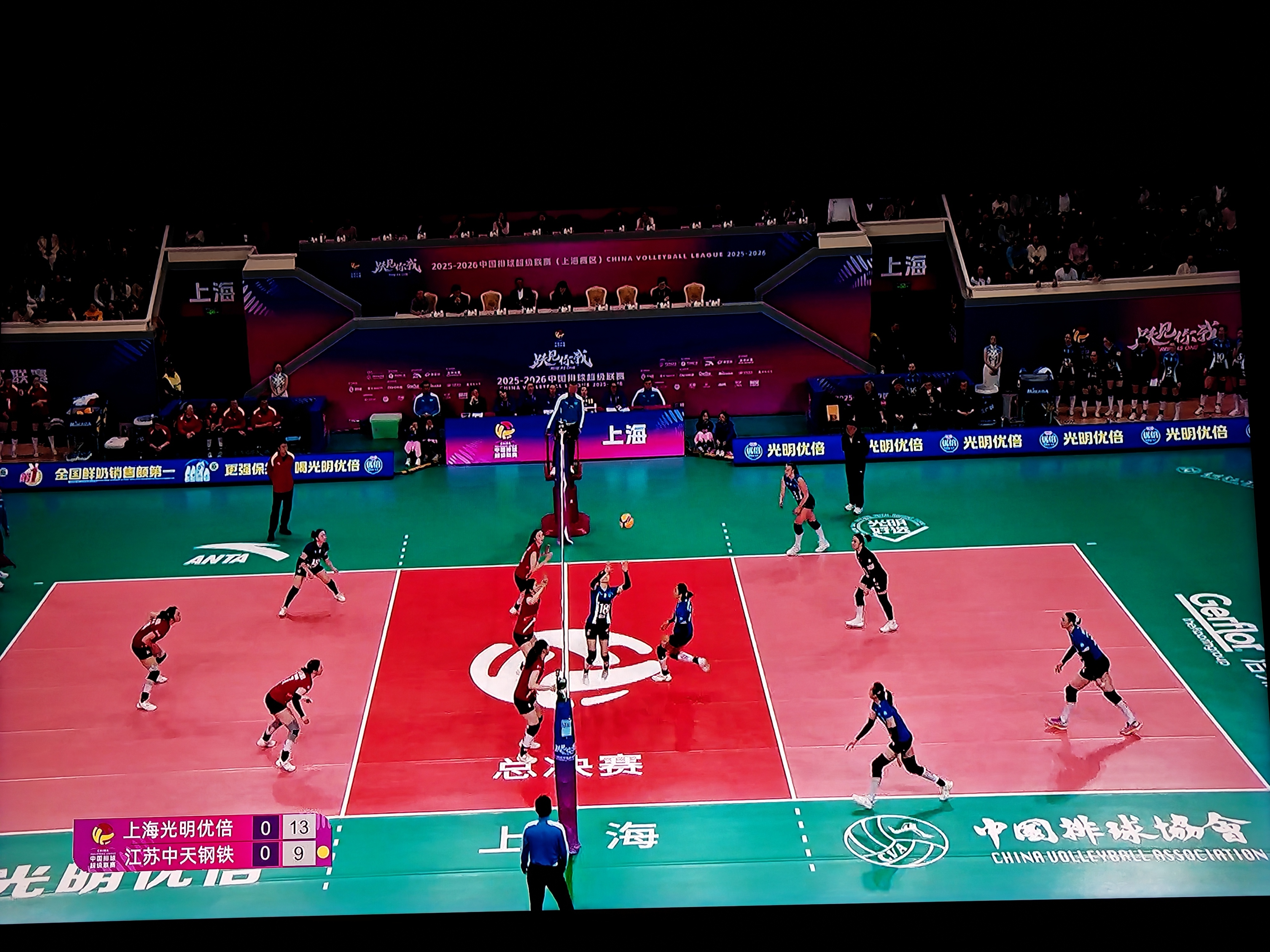 这么好的一传，高意打个背快，一打一个🈶，明天把这种战术多用用，也帮范赖克牵扯一