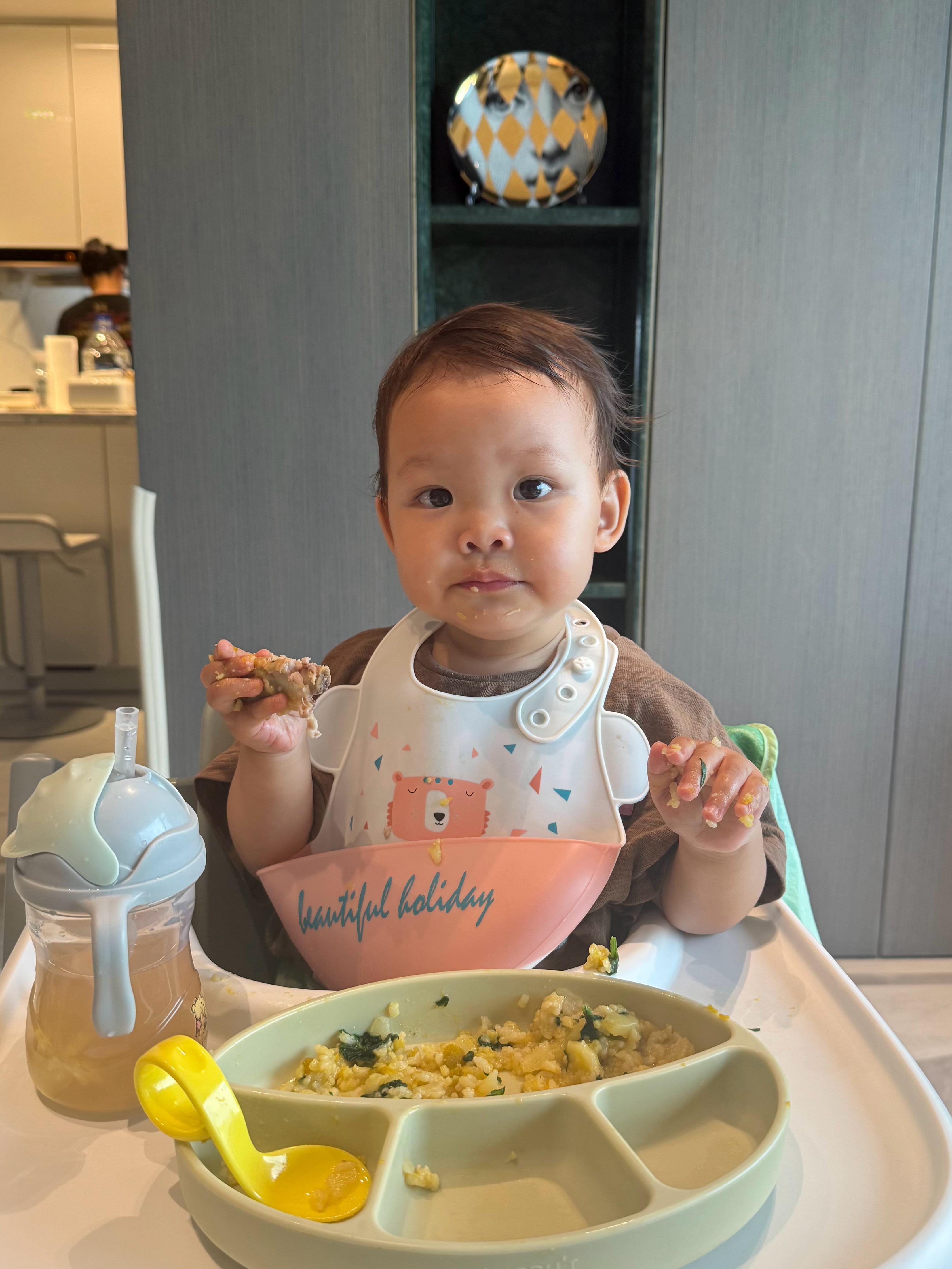 小派真的太爱吃饭了每天劝不下饭桌…[允悲] ​​​