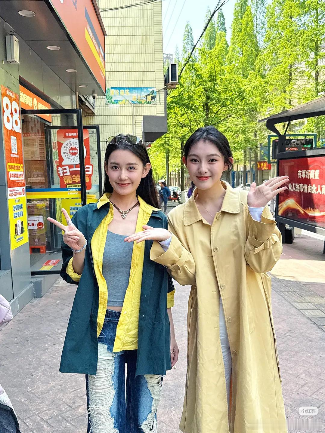 蒋依依现在怎么毫无星光🌟了？倒也没长残就是不如小时候萌噜 