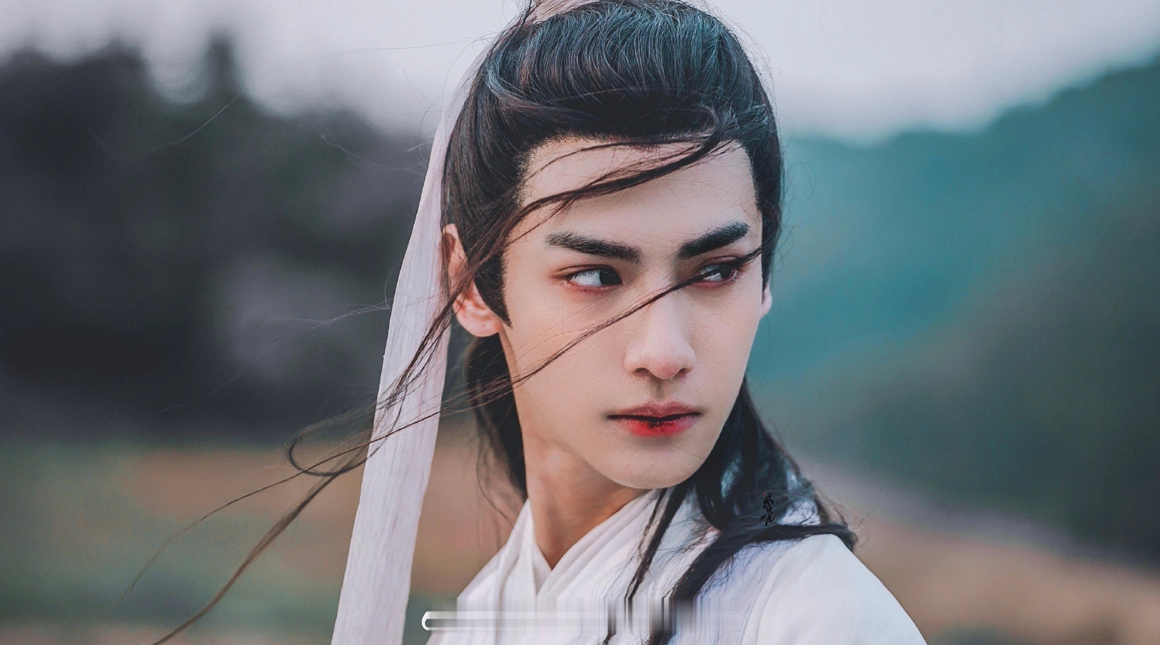 香蜜短剧直接用长剧的官抖来做自己的账号，还把之前长剧的所有视频全部删了。最新作品