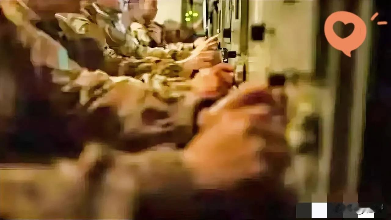 东部沿海阵地，导弹全时竖立，今晚，刚刚也已经通电话
连日来，东部战区沿海一线紧张