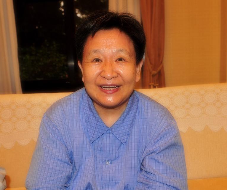 在60年代抗美援越时期，李讷坚定请求奔赴前线，伟人听到后感慨万千，最终还是拒绝了