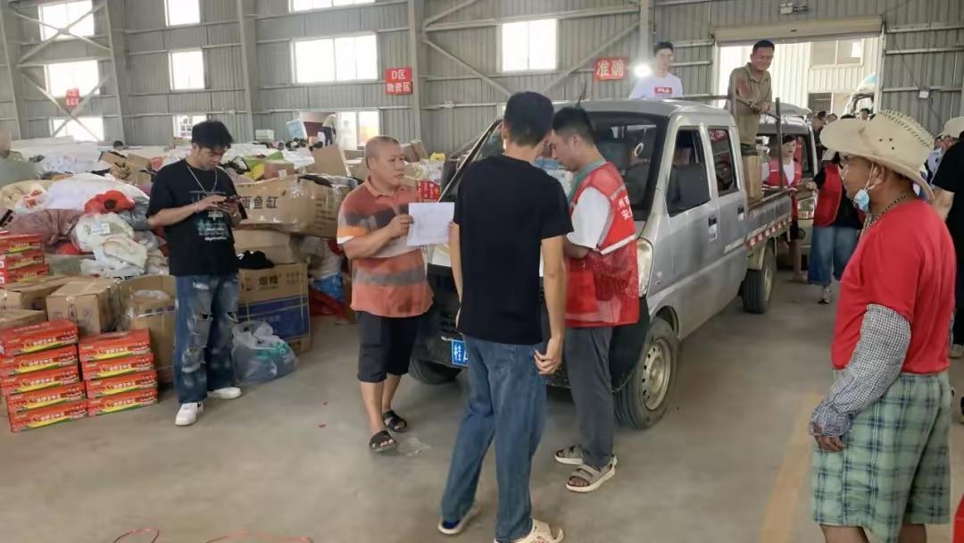 全网爆赞！上海两名高考生谎称去无锡旅游，IP却悄悄奔赴广西：这才是18岁最美的模