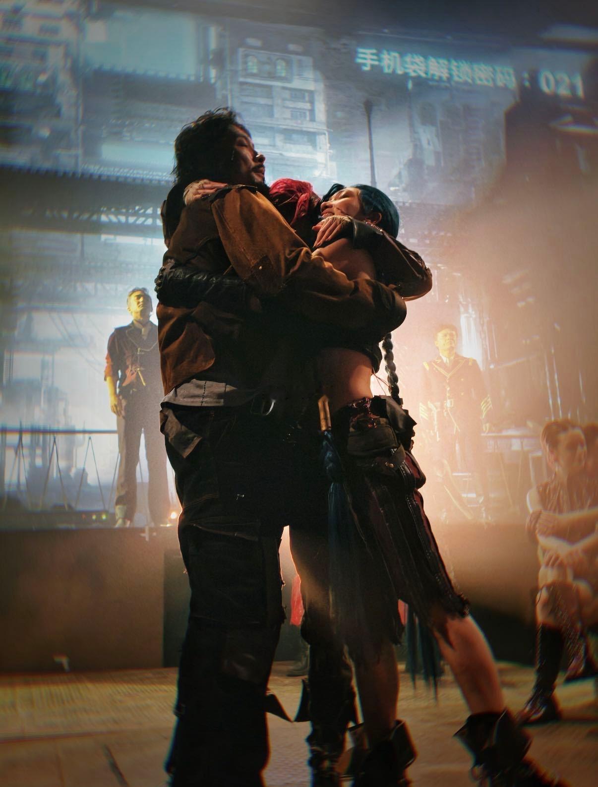 离金克丝只有一米是怎样的体验对于抢到票的观众来说，这将是难忘的体验。近距离感受喜