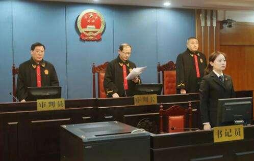 法理管大事，民间靠和解——
 
大国之间、主权层面，法律和规则是硬底牌。像巴拿马