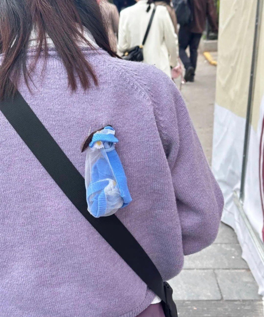 我要不要给她直接拿下来呢 