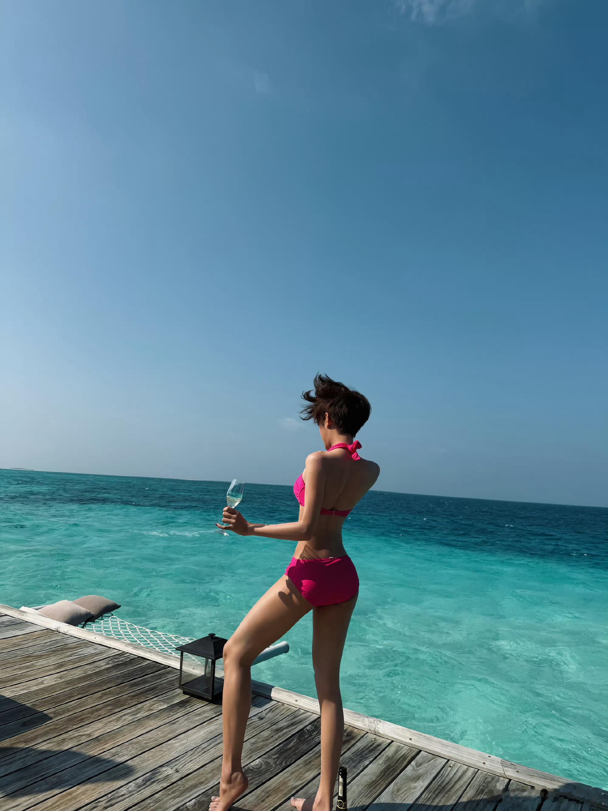 起床了小澈omg纸质报告已经沉落在马尔代夫一去不复返 