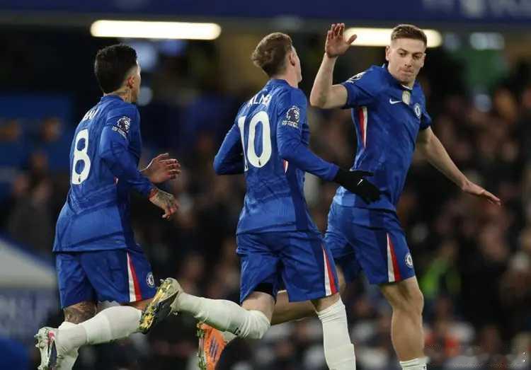 制胜能力严重不足！12月31日英超第19轮切尔西在主场迎战伯恩茅斯。切尔西前18