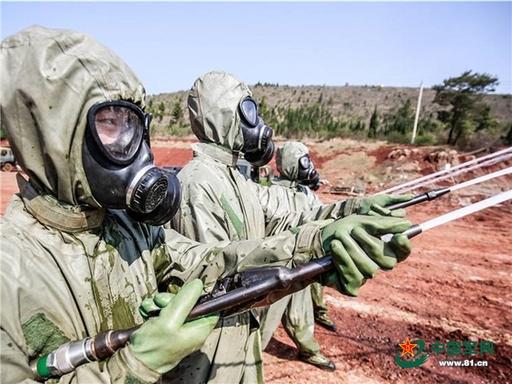 解放军这支特殊兵种，看着像后勤，打起仗来敢冲第一线！你听说过解放军防化兵吗？这支