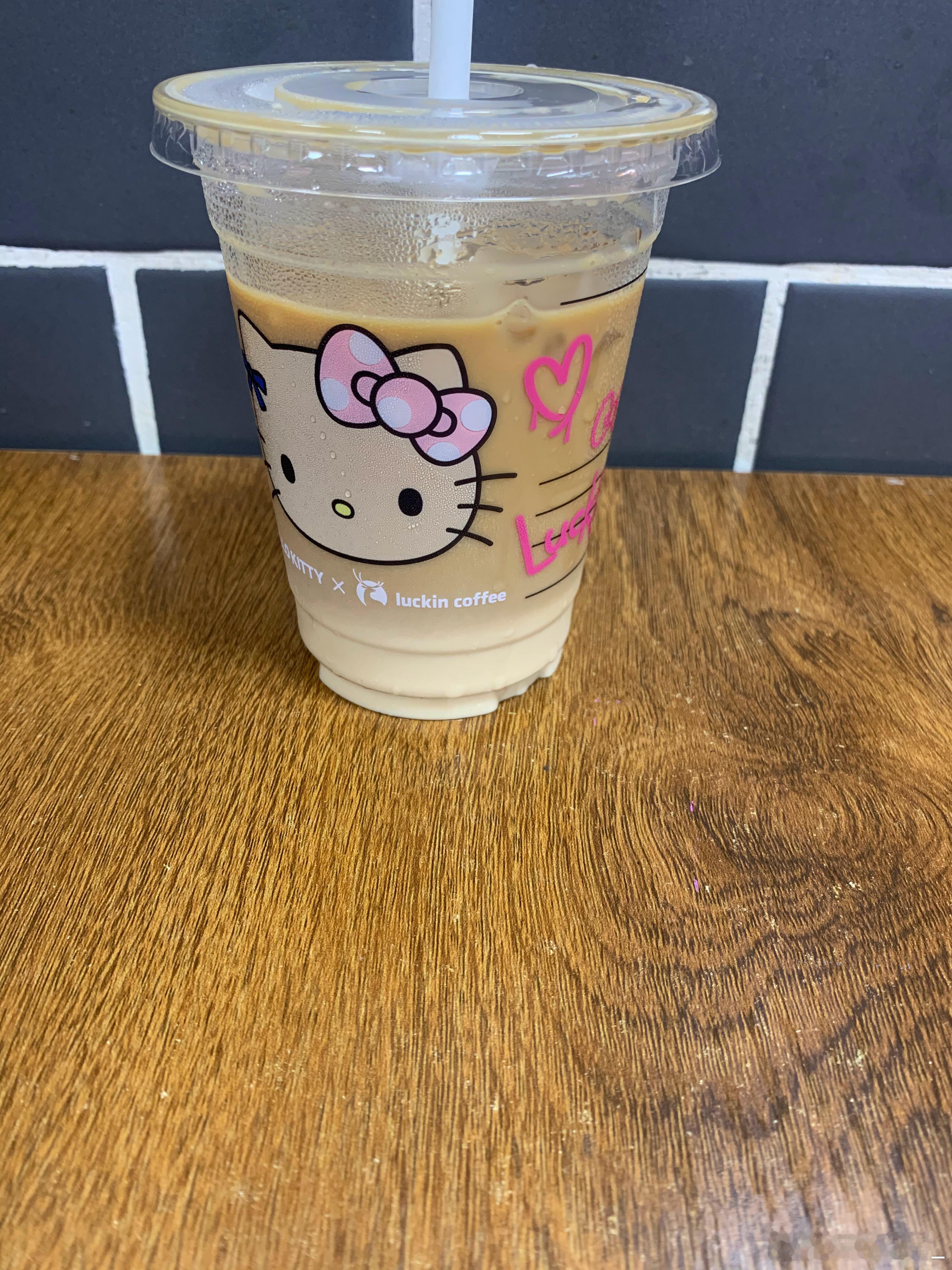 天气太热了，每天两杯冰咖啡…
