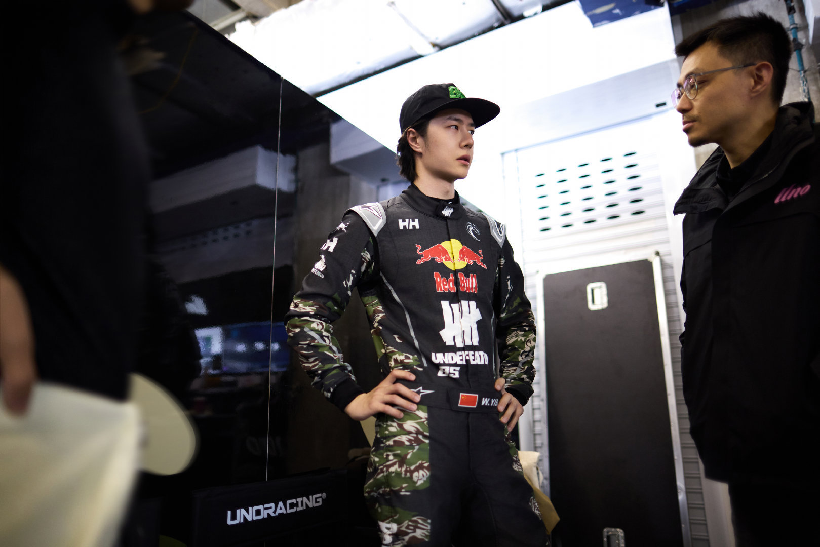 王一博首日公开练习 王一博chianGT首日公开练习 王一博新赛事首日公开训练~