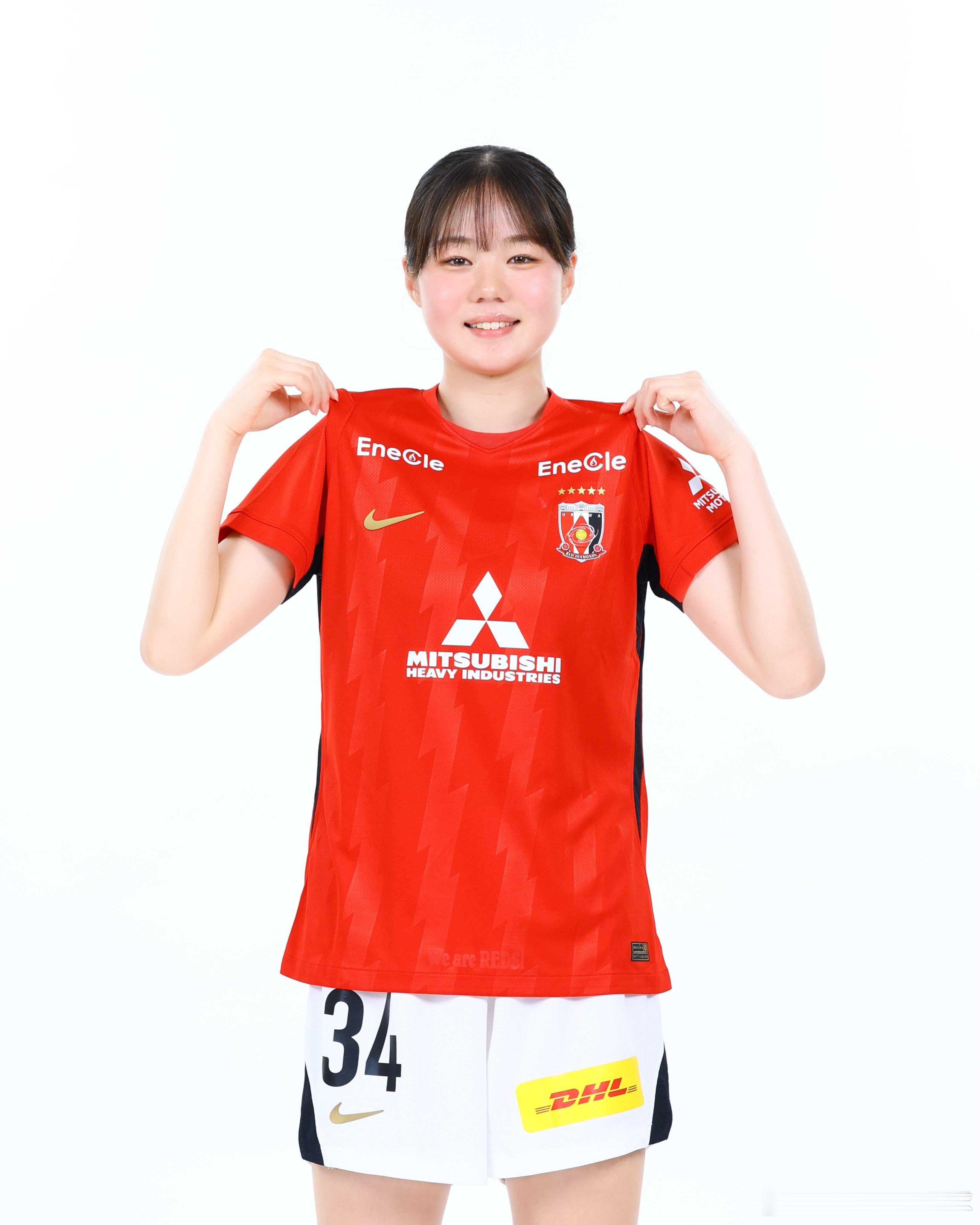 weleague 浦和 | 開幕企画 選手紹介 | 压轴照平川陽菜，中场，17岁