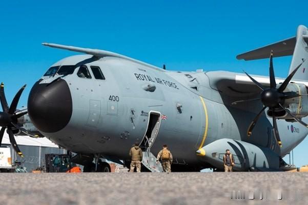 🇬🇧 英国皇家空军布赖兹诺顿基地（RAF Brize Norton）将暂时关