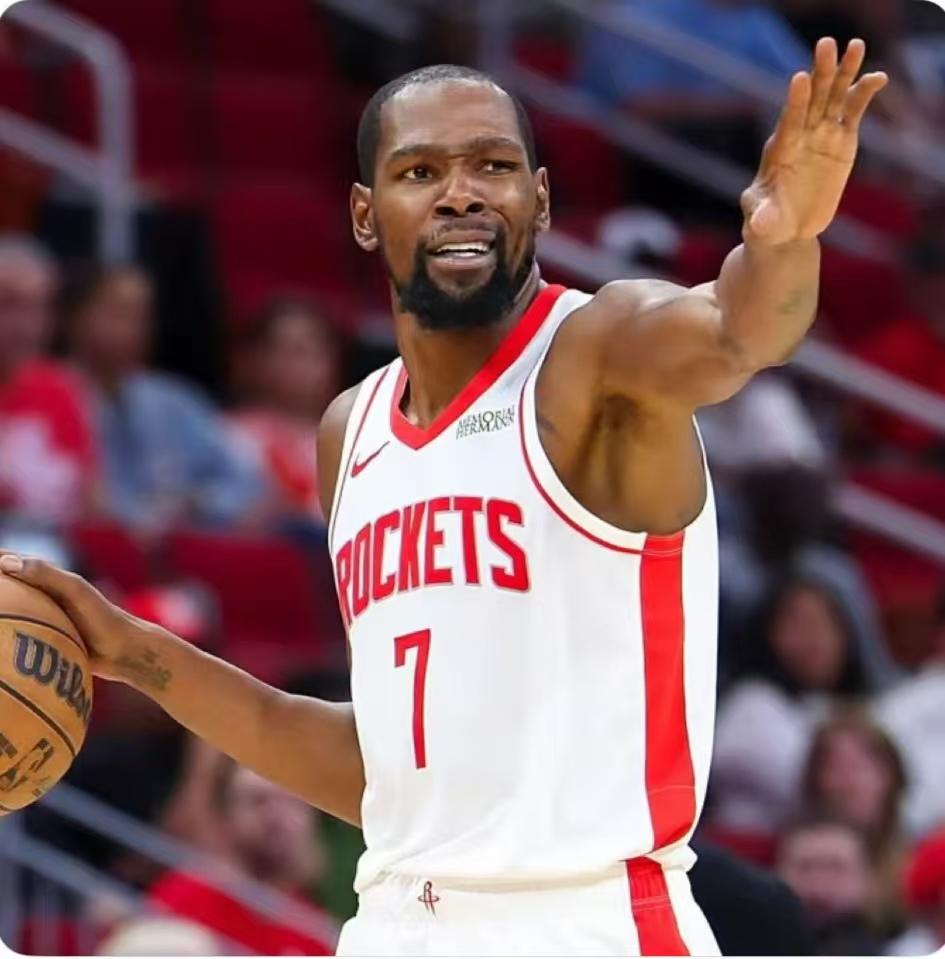 4个211的高度+1个201的速度，火箭有望揭幕战拿下雷霆。
NBA联盟是懂流量
