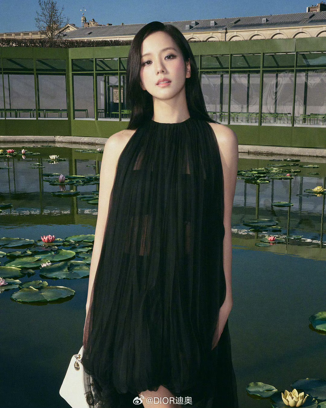 巴黎时装周Dior官方认领图金智秀、黄铉辰 