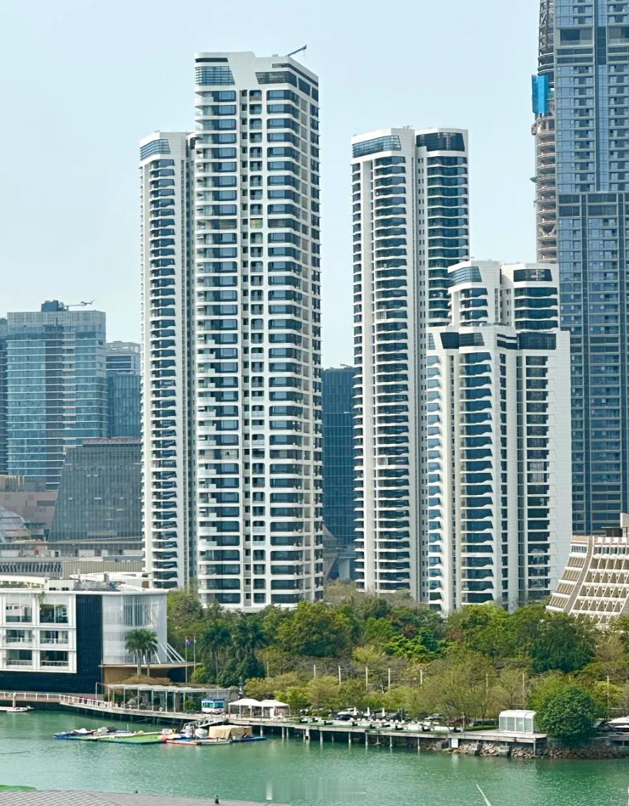 是你的梦中情房吗，它也是深圳唯三能赚钱的新盘。招商玺家园4栋127平1618万成