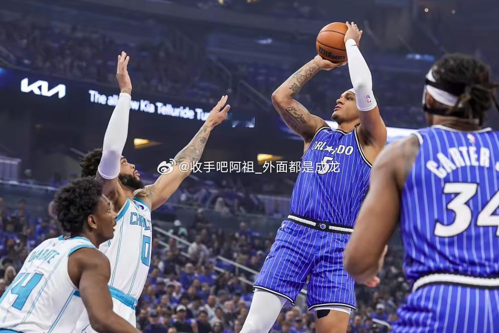 NBA附加赛，魔术121-90大胜黄蜂，成功晋级季后赛。赛后班凯罗谈到球队的表现