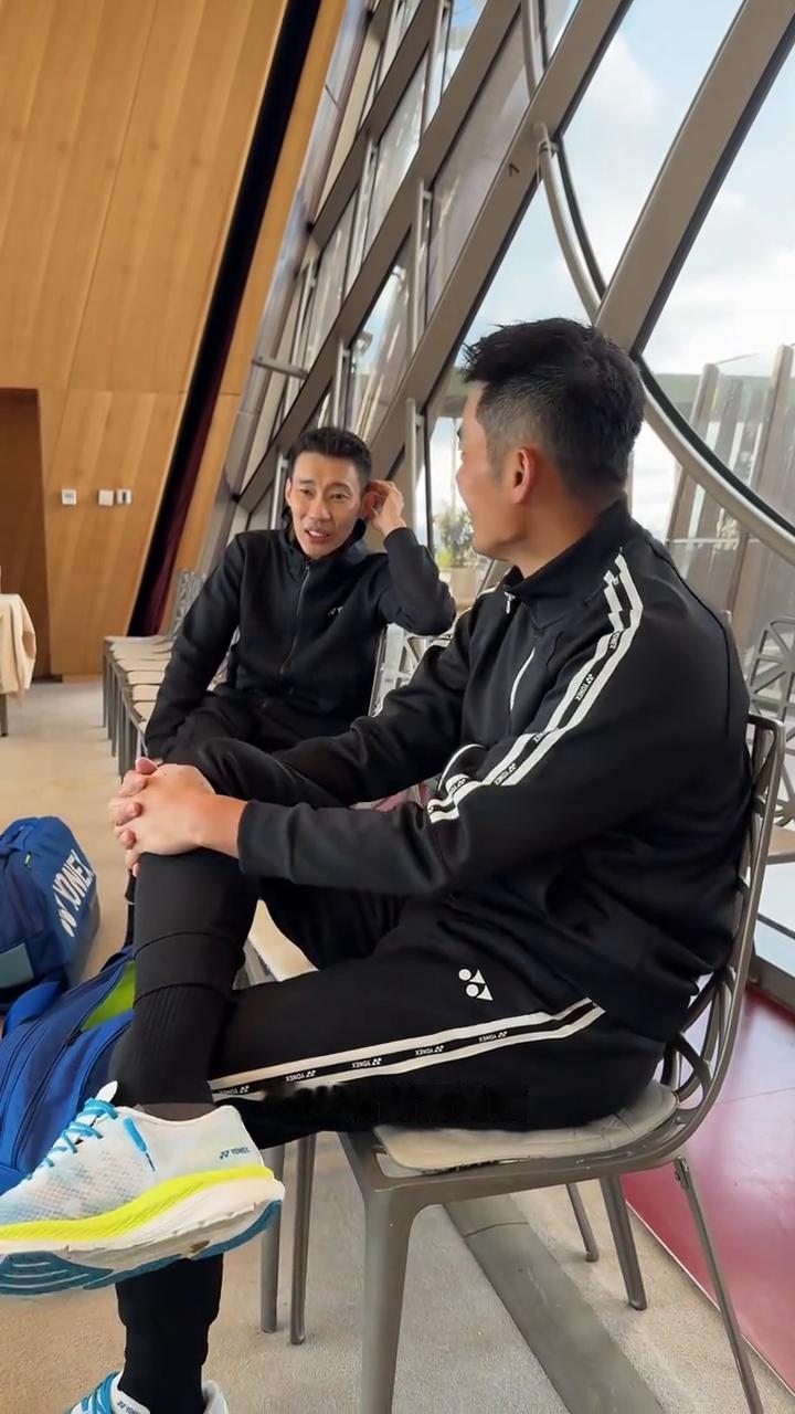 巴黎奥运前两位最强预言家。
两面金牌我觉得不是很大的问题，我看混双一块，女双一块