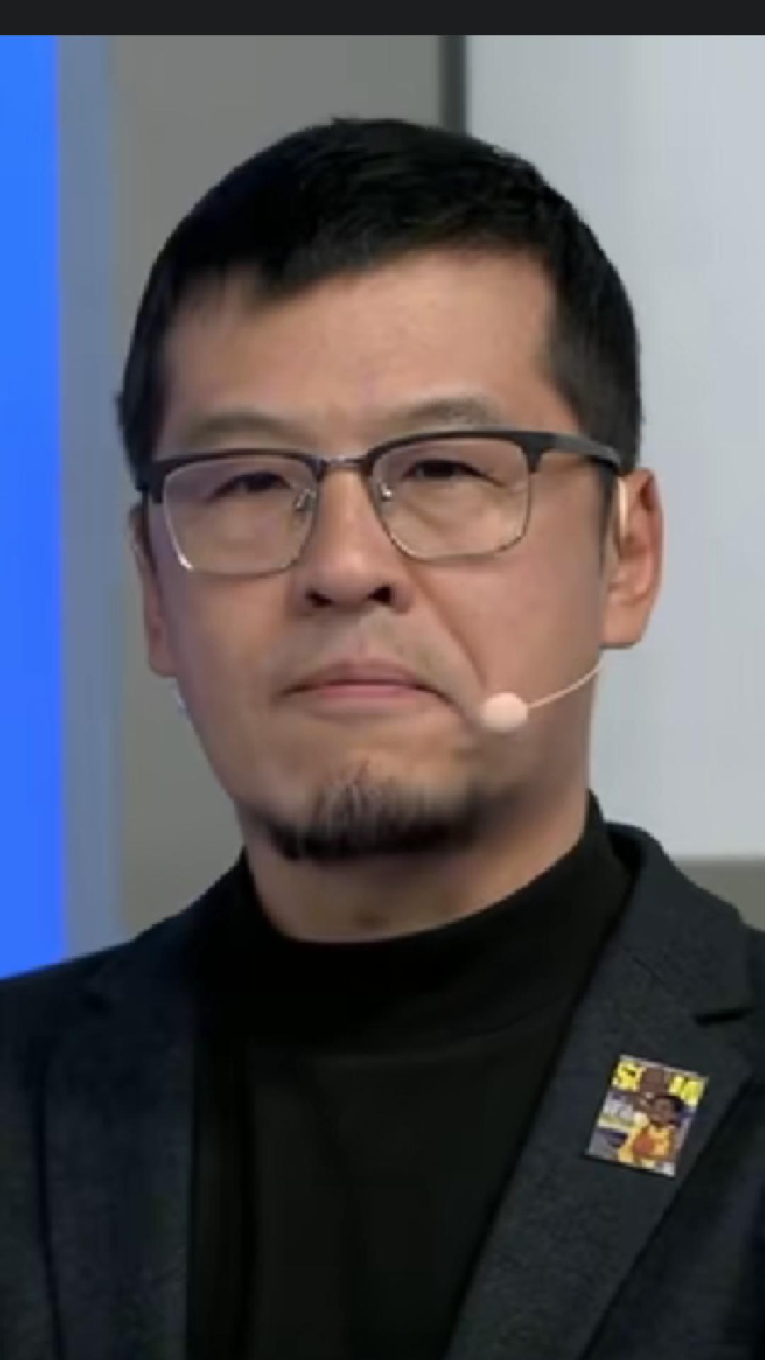 【国内知名媒体人杨毅对CBA 总冠军大胆预测，上海久事四比一或四比二夺冠。】杨毅