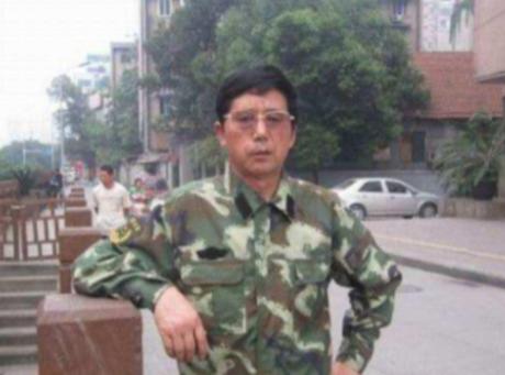 2008年，山东一男子背着家人把60万存款全部卷走，从此杳无音讯，当妻女得知后，