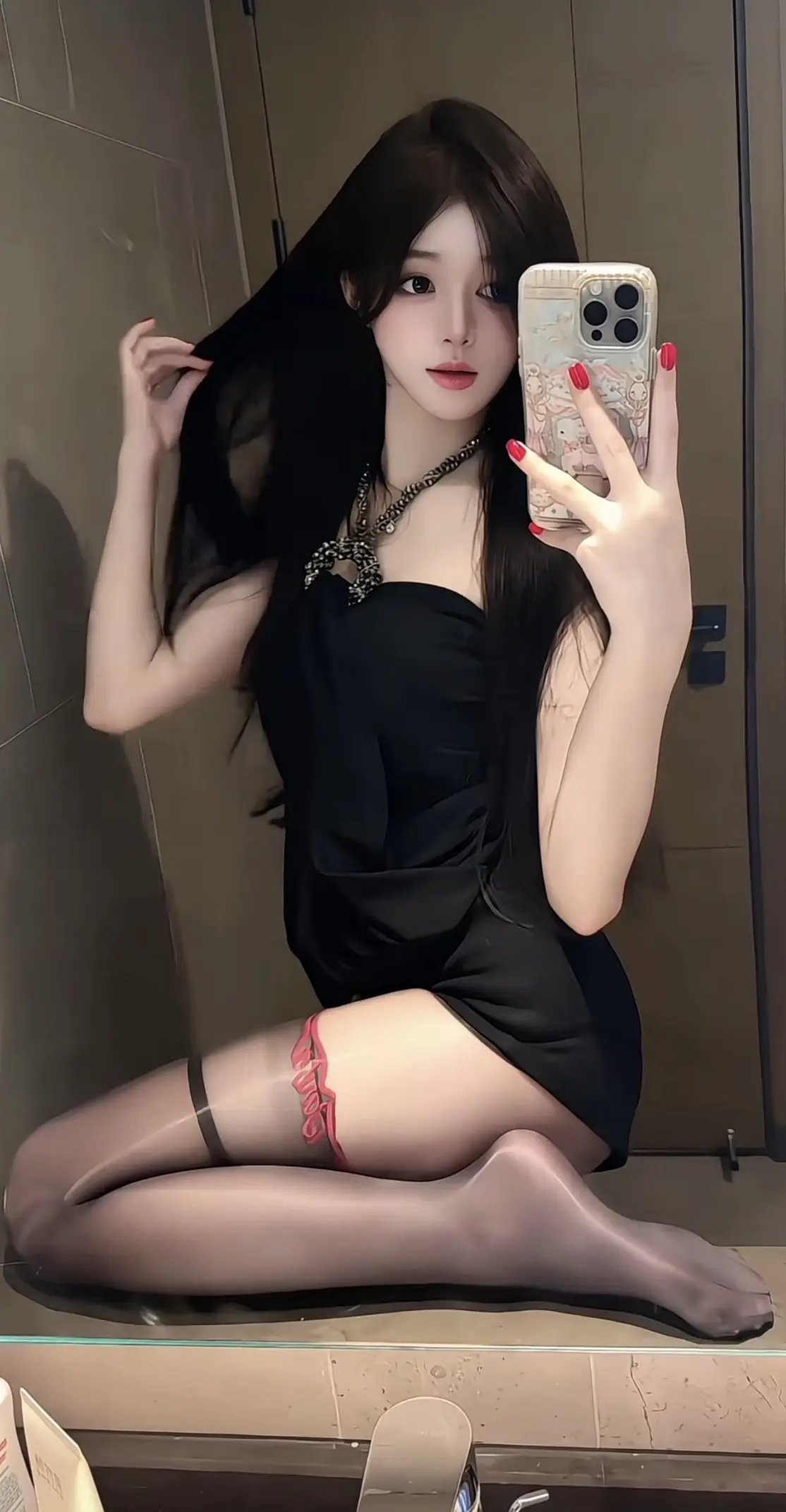 美女性感穿搭