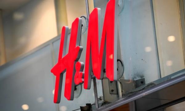 据报道，H&M背后的瑞典首富家族正悄然提高持股比例，引发或将被私有化的市场猜测。