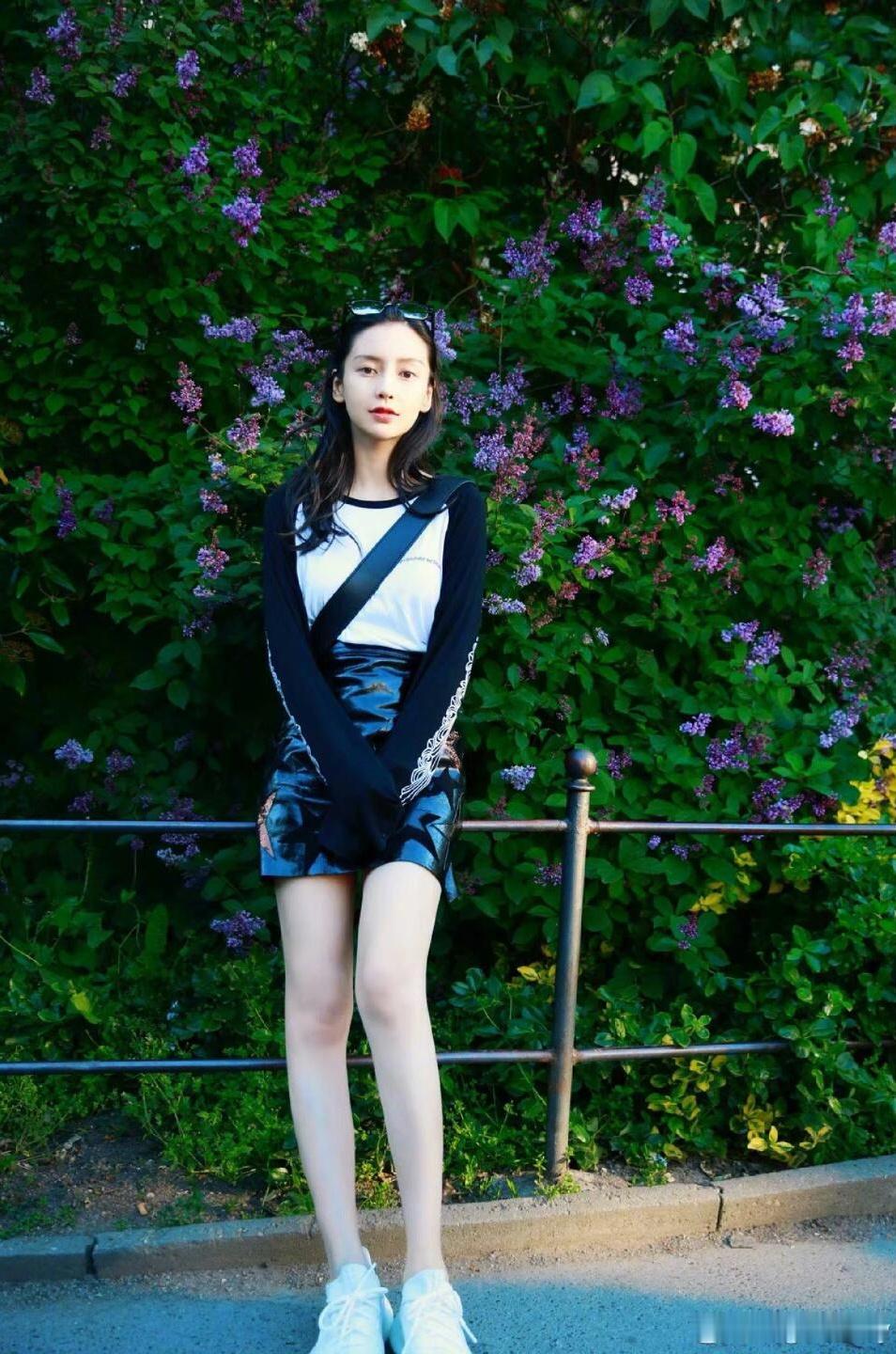 angelababy[超话] 🦋angelababy去见你的路上，连风都是甜的