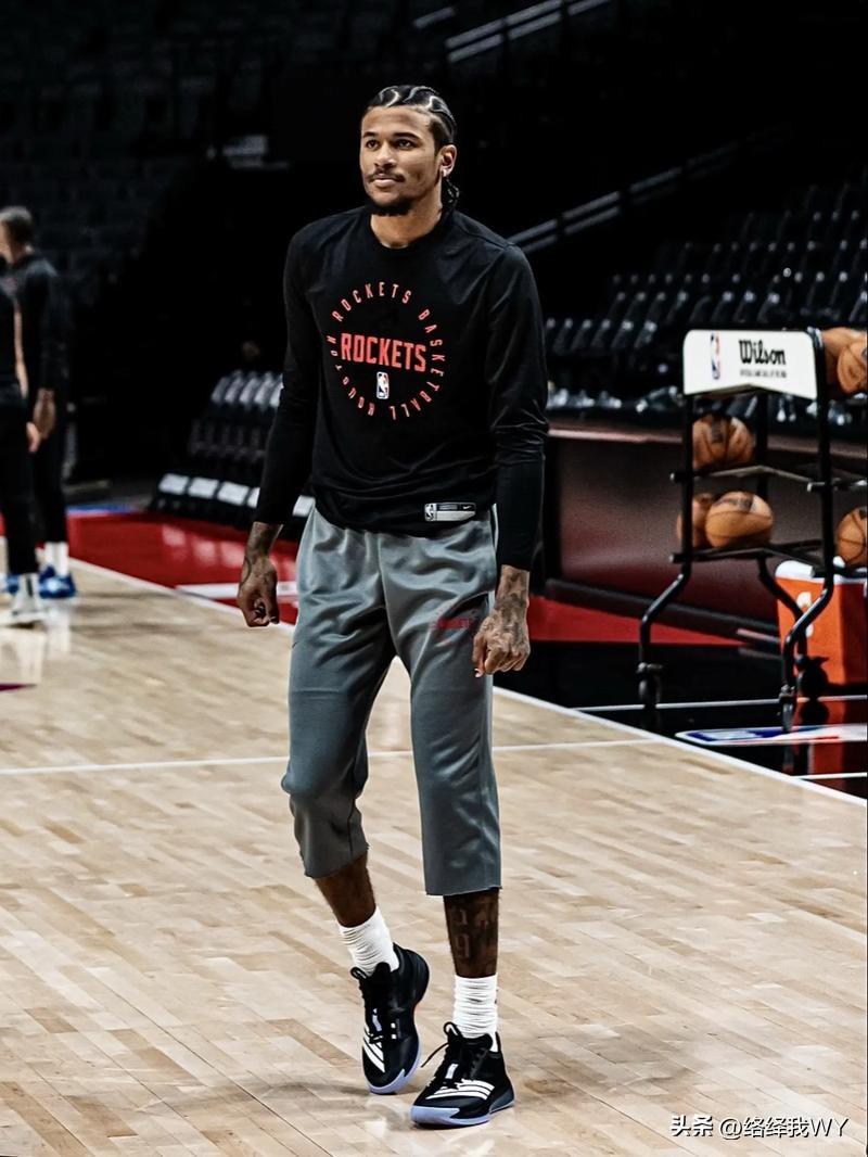 杰伦格林兑现天赋，未来的双能卫，在场打的越来越合理不再闷头干，发挥越来越稳定。