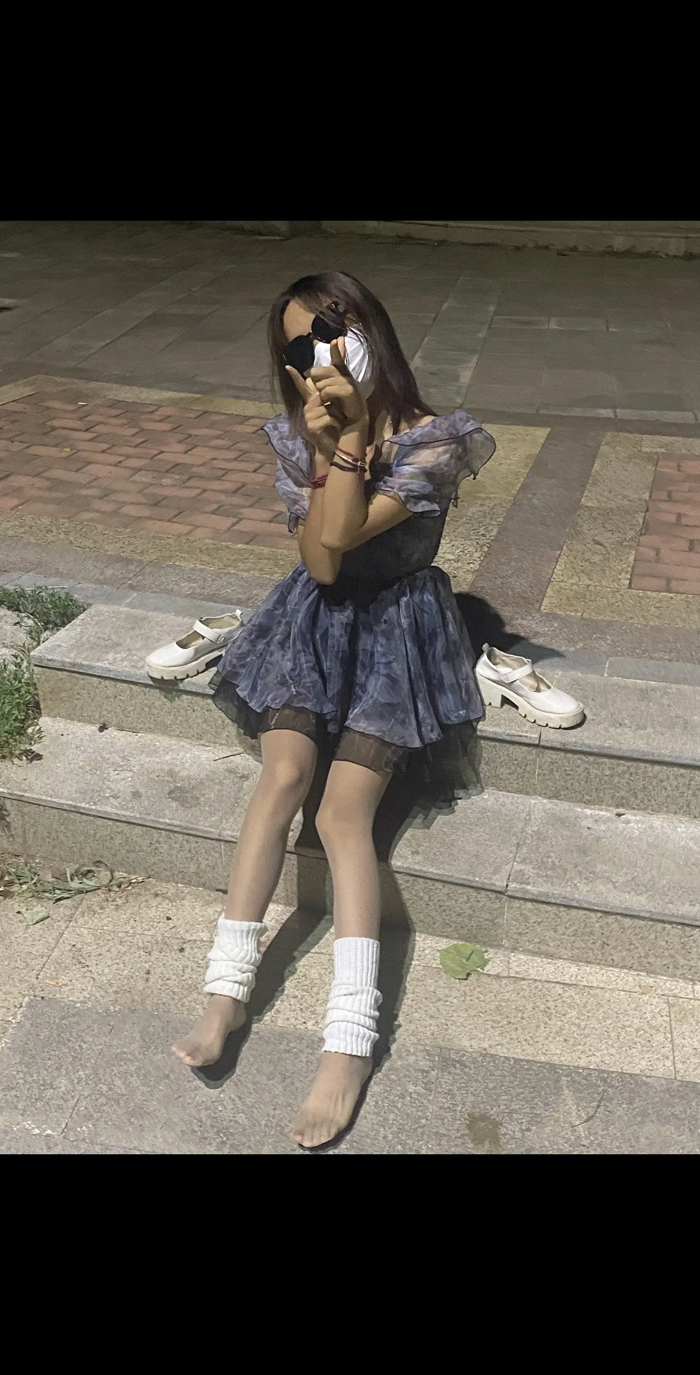我一个人也走了很远的路 早就不需要什么虚伪的陪伴了