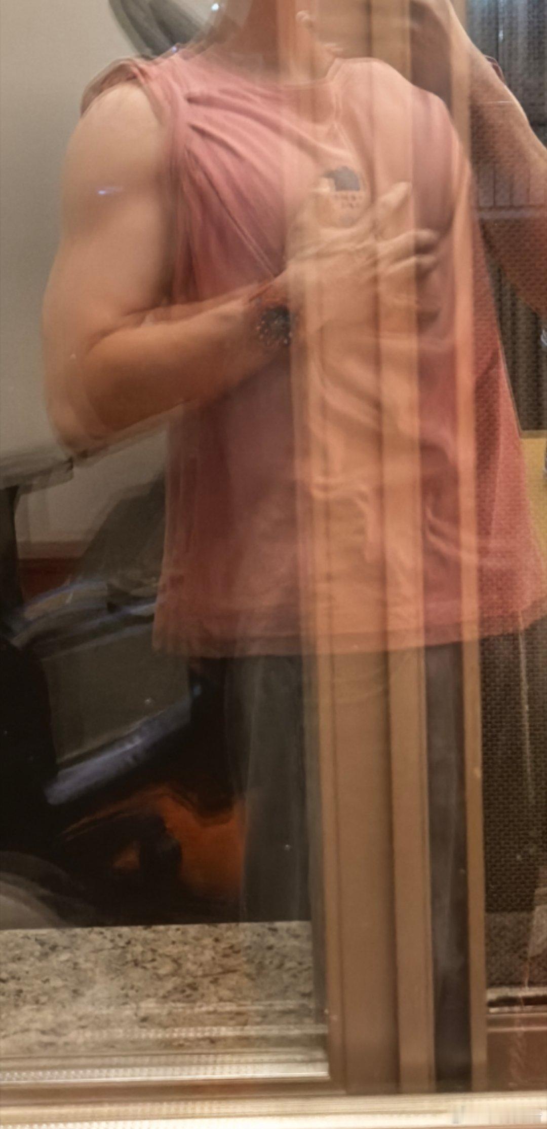 肩膀可以再大一些，加加油！ ​​​