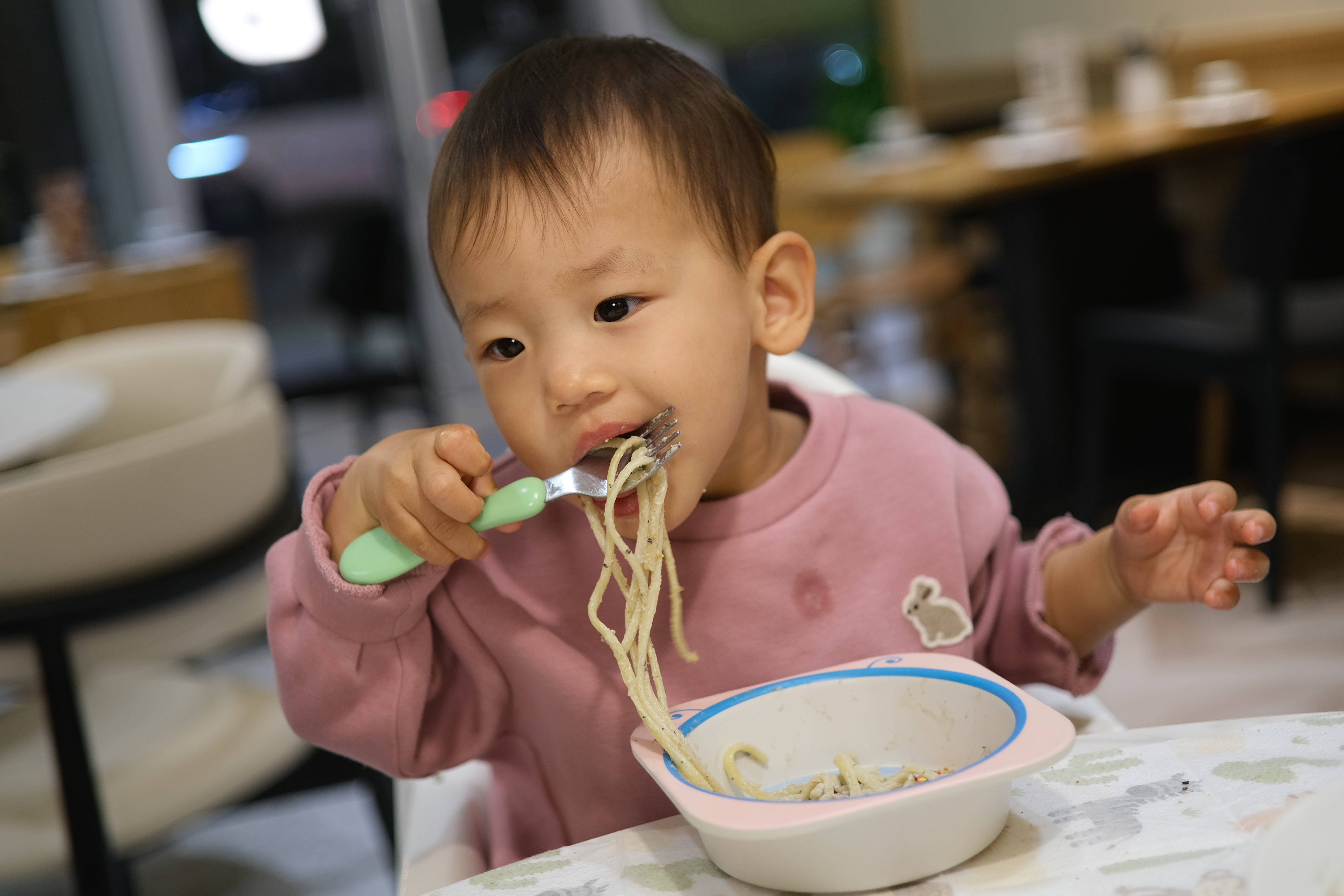 姨姨们爱看吃饭，我们就多来几张。 