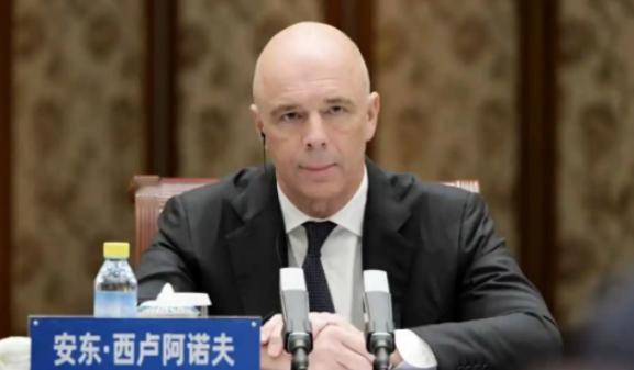 人民币，成为主流？曾经默默无闻的人民币，如今正在撼动美元的霸主地位！
 
要知道