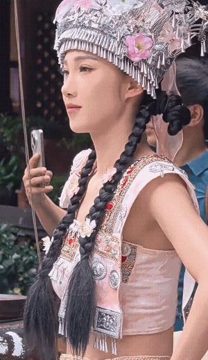 突然觉得自己的鼻子也痒痒的!🤣