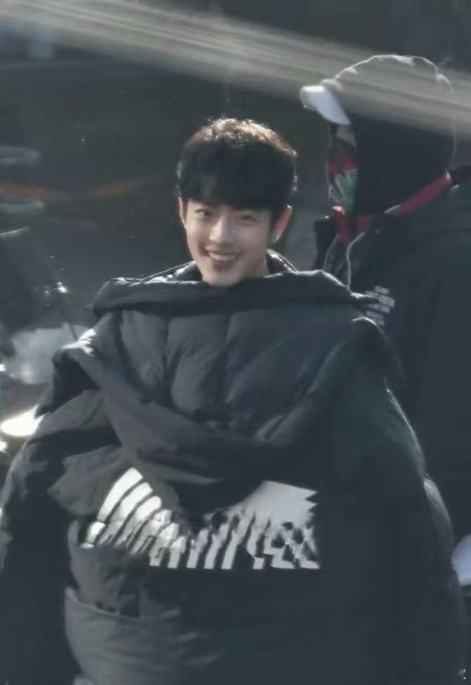 肖战本我藏不住了，呀~内心还是个甜豆 