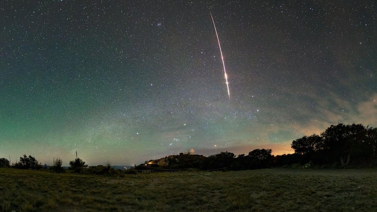 今年持续时间最长的流星雨之一已经开始：如何最佳观测南金牛座流星雨