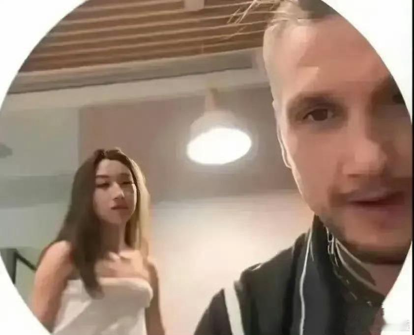 李欣莳 Zeus笑死，“她把你放心上，你把她放网上”？出轨Zeus女生被学校开除