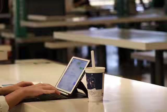 这八篇里，哪一句对你最有启发？

你好，我是飞鱼。

从《想一万次，不如先发一次