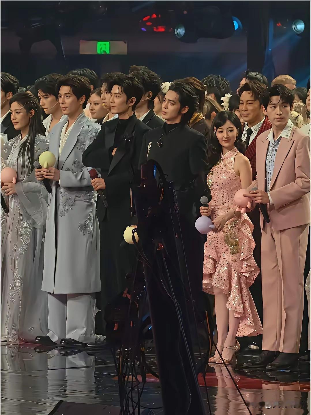 至今没有发现个子高有什么劣势！