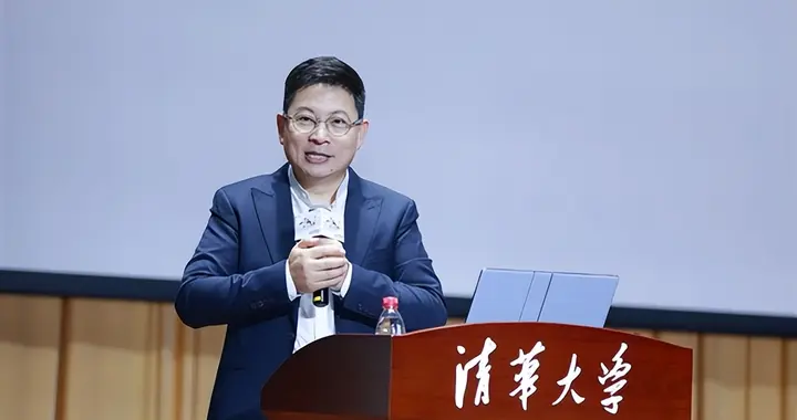 鴻蒙公開課·總裁校園行2025收官：高校人才到千億生態的崛起之路