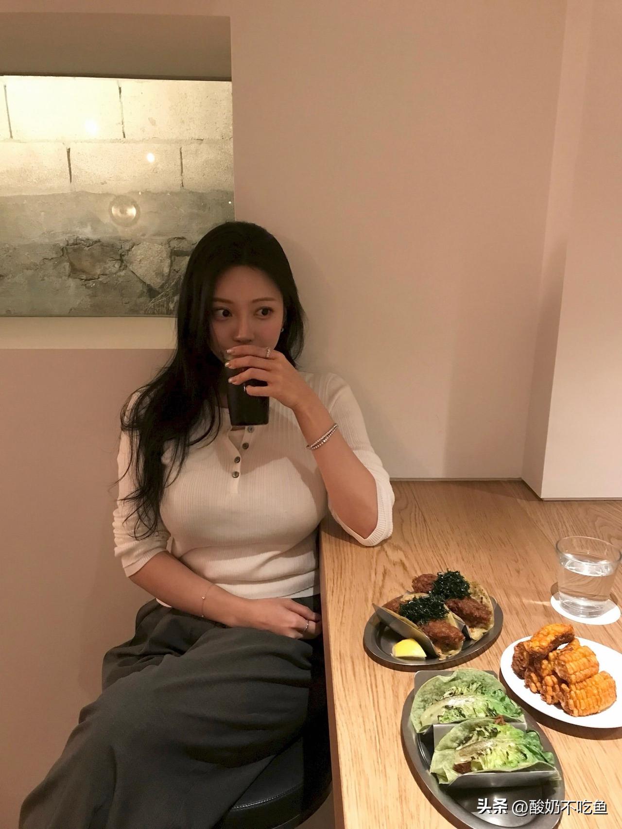 如果有一天，你心动了，恋爱了，我不会说什么，只会把祝福送给你；如果有一天，你受伤