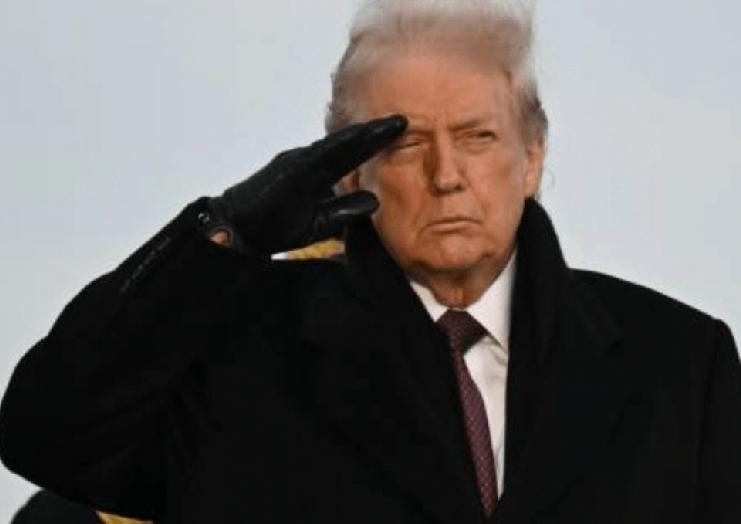 美国总统特朗普对委内瑞拉总统马杜罗的压力持续提升，他周二（16日）在社交平台宣布