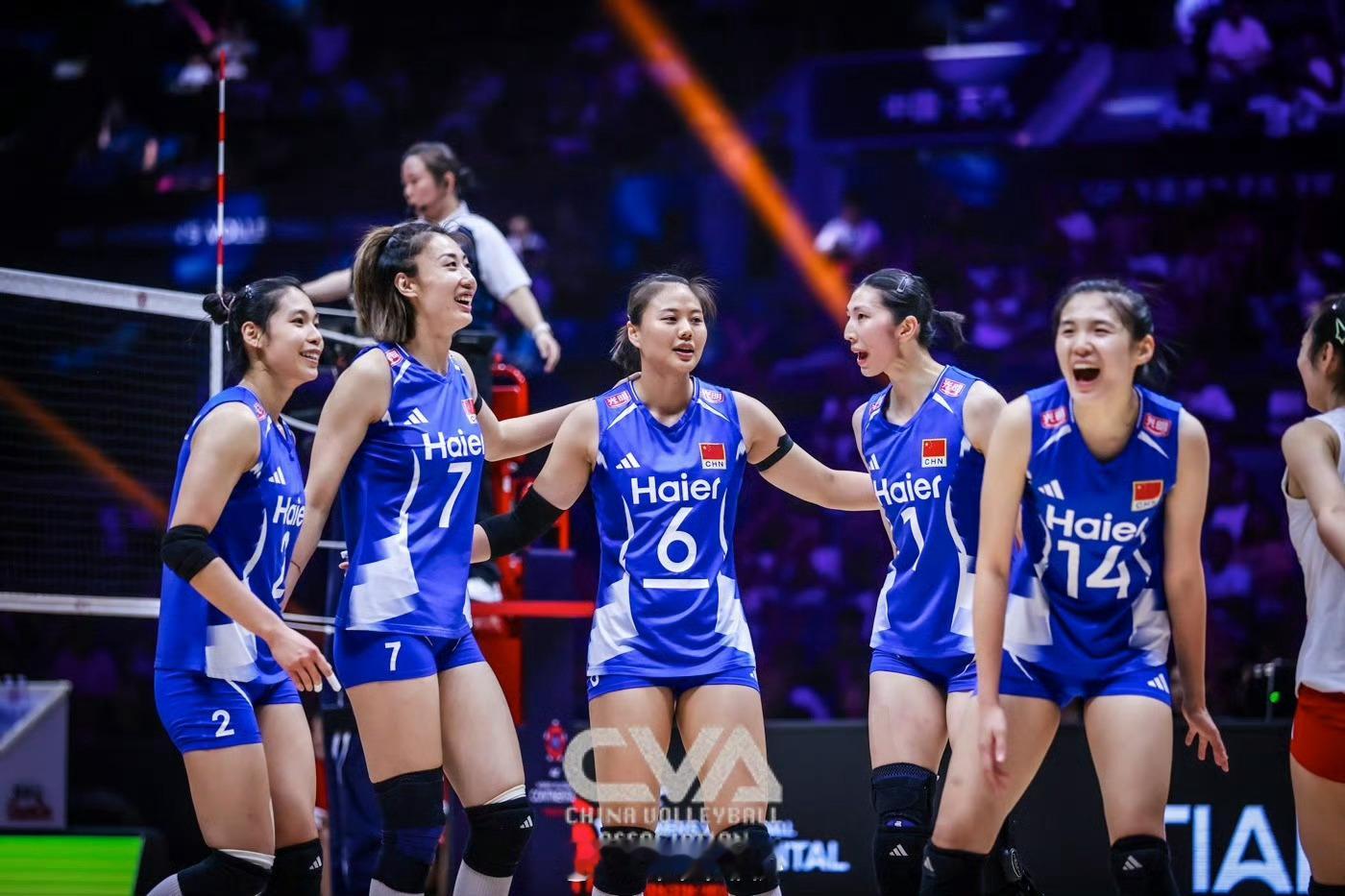 中国女排2026女排亚锦赛 中国女排vs伊朗女排，我们25比19取胜第三局，3比