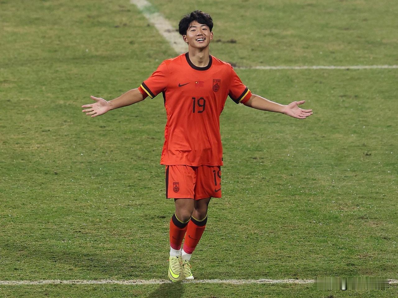 万项打入打入加盟贝尔格莱德红星U17队首球…几天前，2009年龄段国少核心万项成