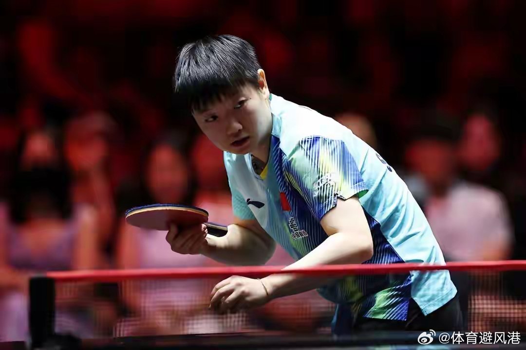 孙颖莎女单夺冠世界排名前二的孙颖莎和王曼昱再度上演巅峰对决。经过六局激战，孙颖莎