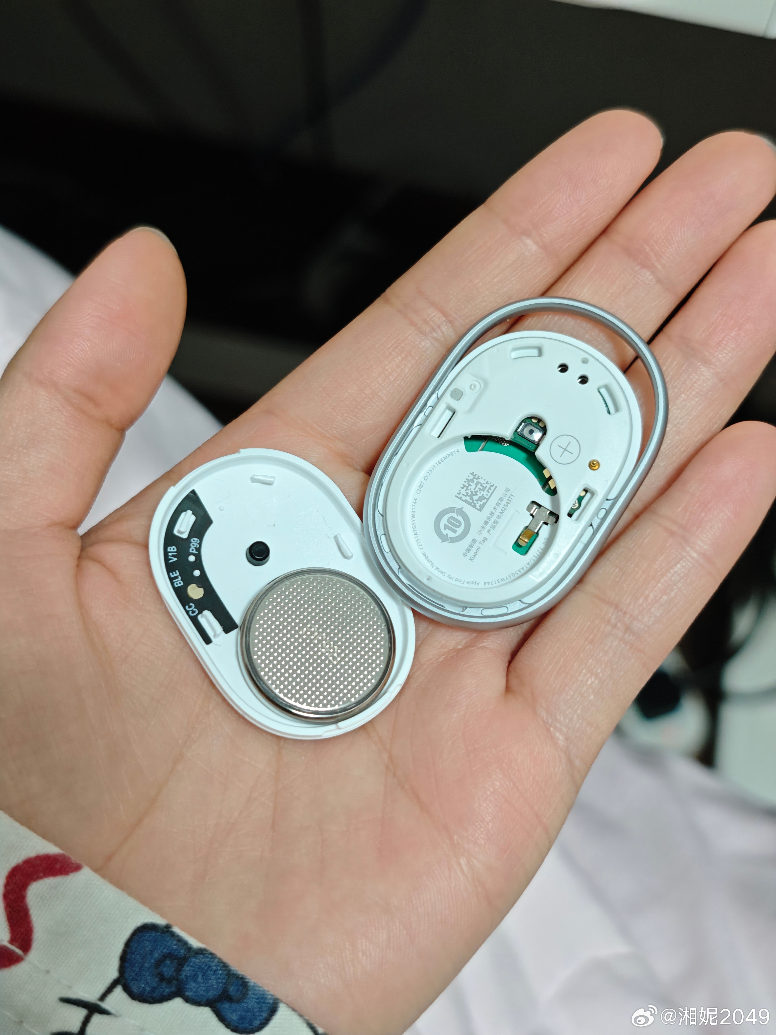 我的小米tag也终于到了！真的超级精致！撕开电池塑套就直接会在手机弹出“发现小米