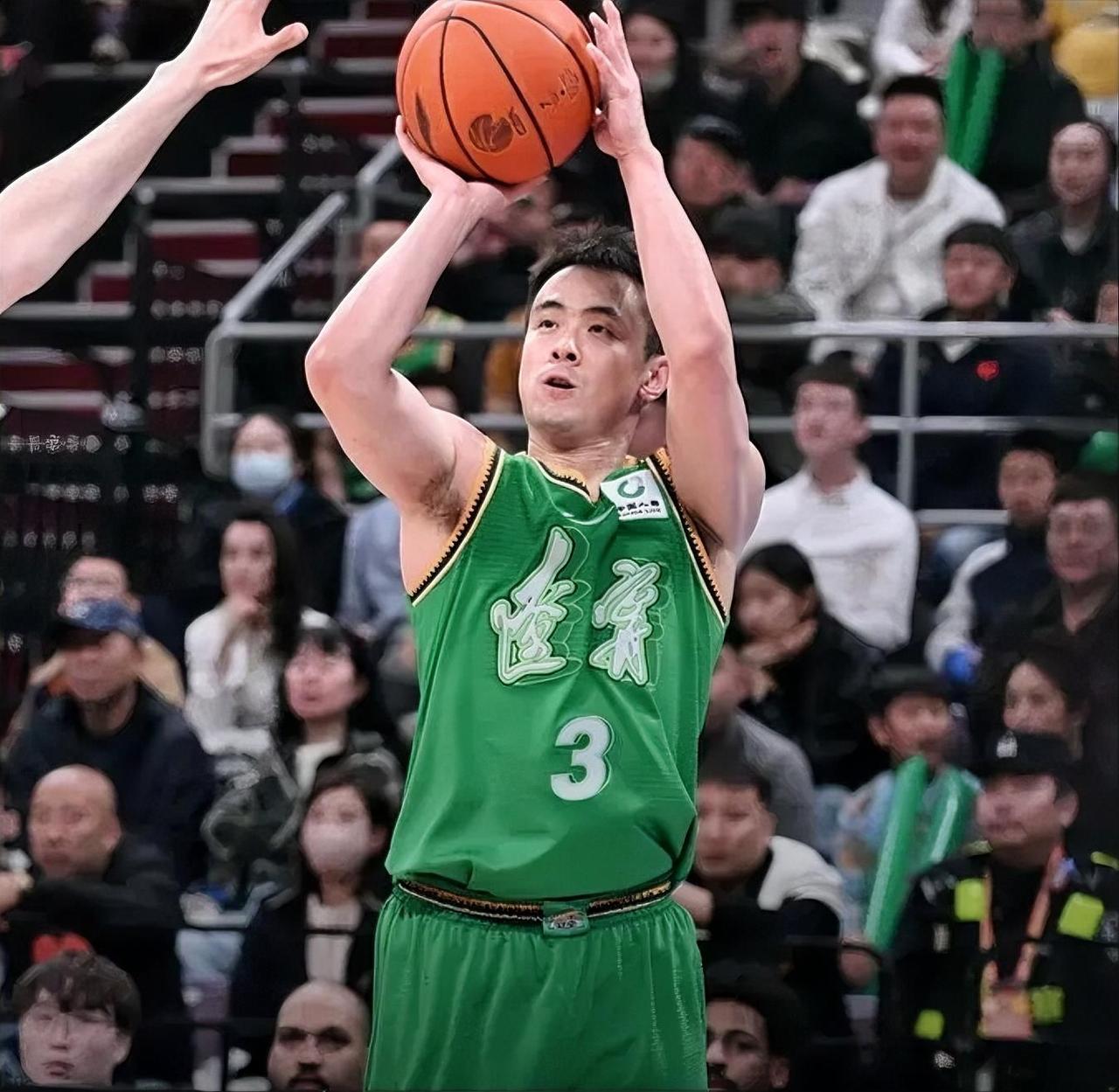 辽宁主场112:103击败福建迎来胜利，看数据谁才是赢球主要功臣：
 
1. 赵