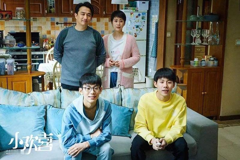 养育两个孩子，我最大的感悟就是：很多时候，困住孩子的从来不是学业，而是父母放不下