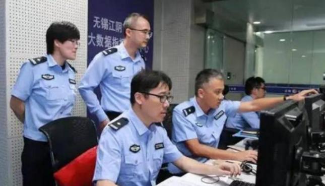 2015年江苏刘先生在整理母亲遗物时，竟然发现一张600万元的存单，就在他兴高采