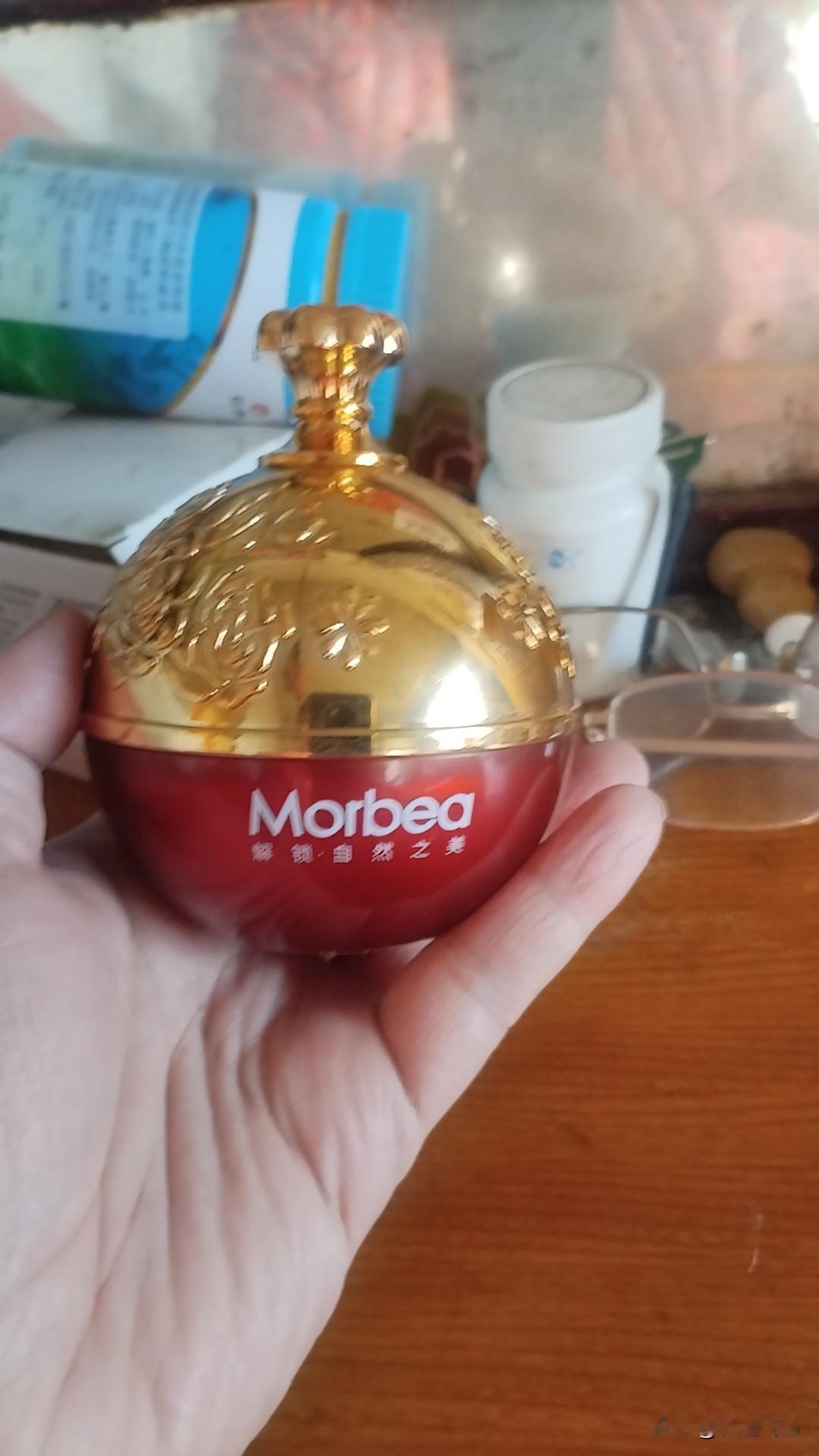 天空那么蓝，心情那么好，真是，真是老天饿不死瞎家雀儿，我相信，我的努力老天看的见